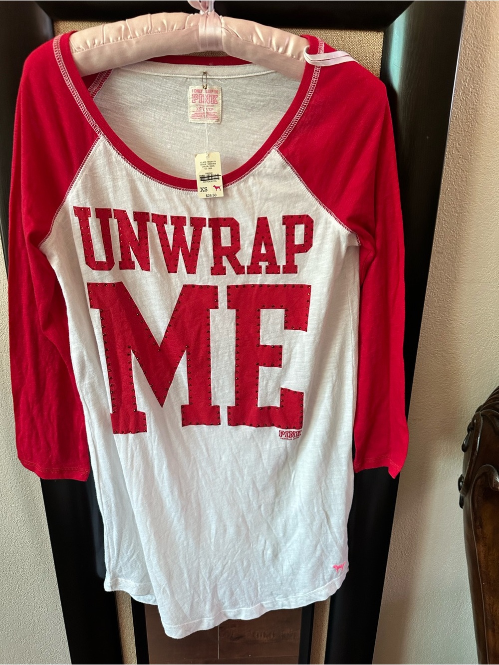 PINK Victoria's Secret Red & White 'UNWRAP ME' Long Sleeve Pajama Top